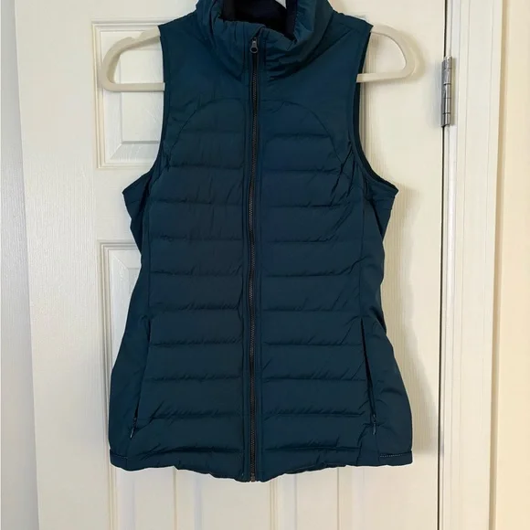 Lululemon Like New Hunter Green Teal Vest - Picture 1 of 6